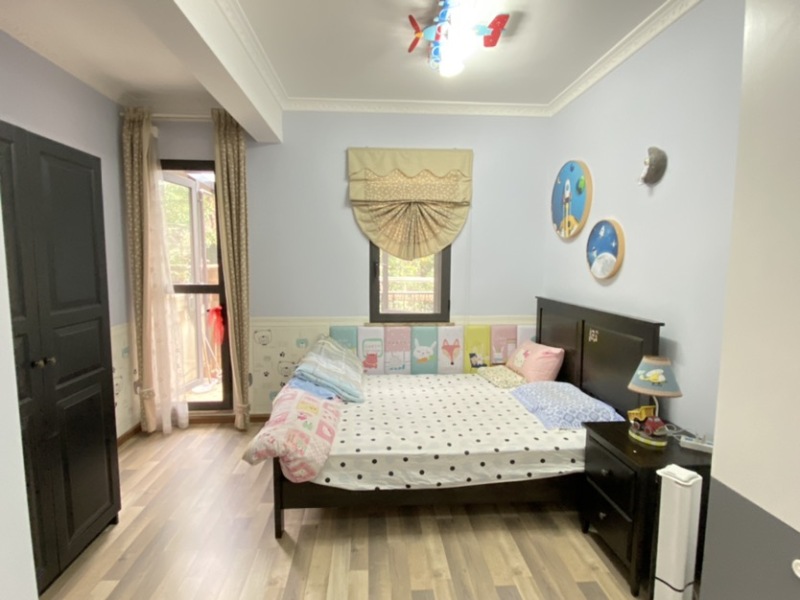 5室2廳2陽臺 銀海白沙郡別墅臥室