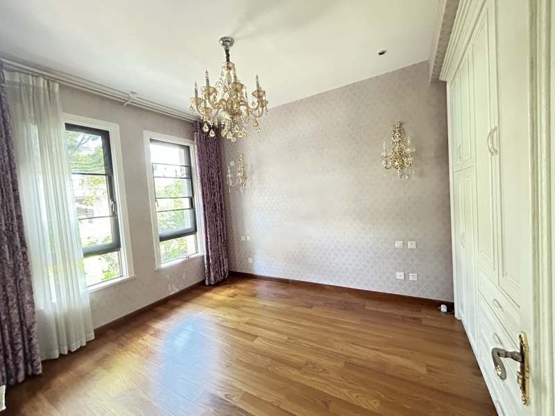 5室3廳2陽臺 昆明恒大云璽別墅臥室