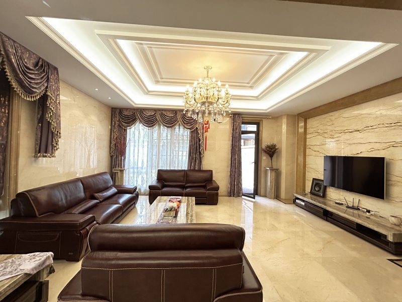 5室3廳2陽臺 昆明恒大云璽別墅客廳