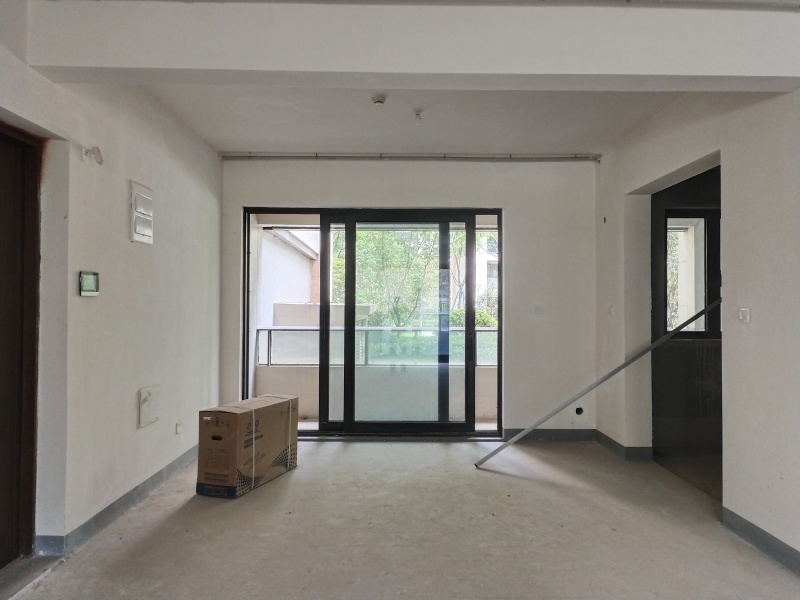 5室2廳1陽臺 昆明融創(chuàng)文旅城山語海南區(qū)餐廳