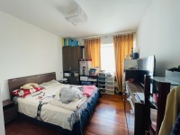 3室2廳2陽臺(tái) 銀海城市花園臥室