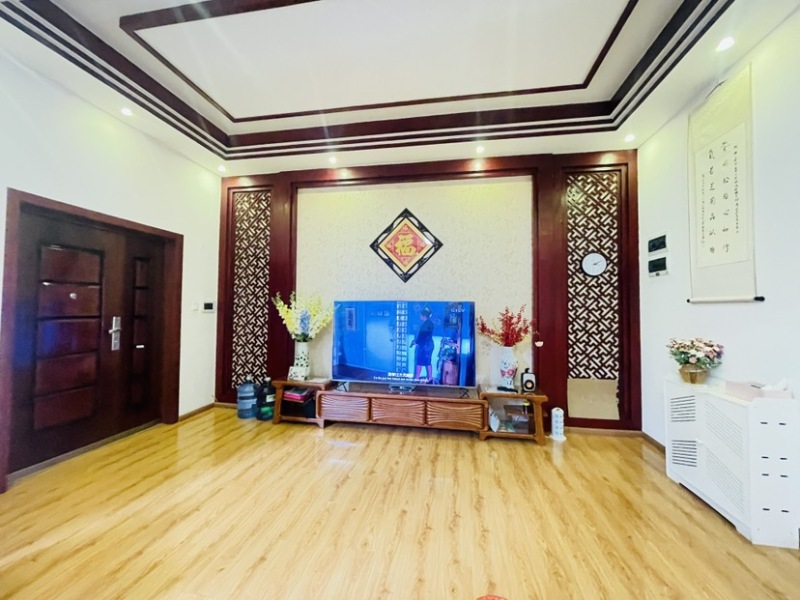 9室2廳3陽臺 萬和花園別墅客廳