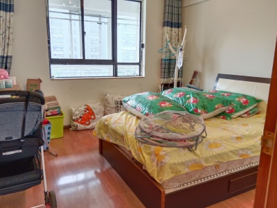 3室2廳2陽臺 西秀園臥室