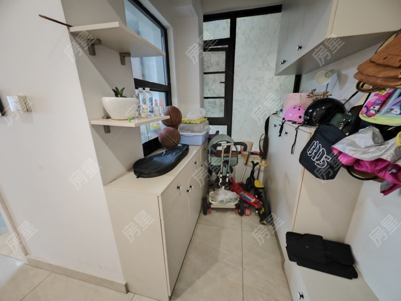 3室2廳2陽(yáng)臺(tái) 金科陽(yáng)光里陽(yáng)臺(tái)