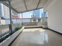 9室3廳2陽臺 鑫苑小區(qū)別墅陽臺