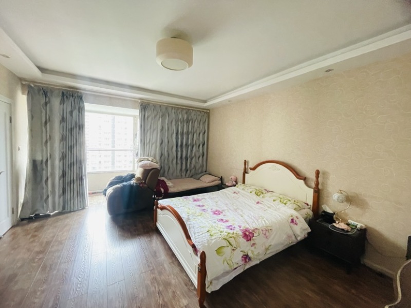 5室3廳 金江小區(qū)瑞園餐廳