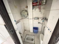 1室2廳1陽臺 東華小區(qū)衛(wèi)生間