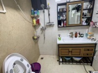 2室1廳1陽臺 中房路易公元衛(wèi)生間