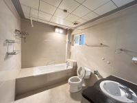 4室2廳2陽臺 江東花城衛(wèi)生間