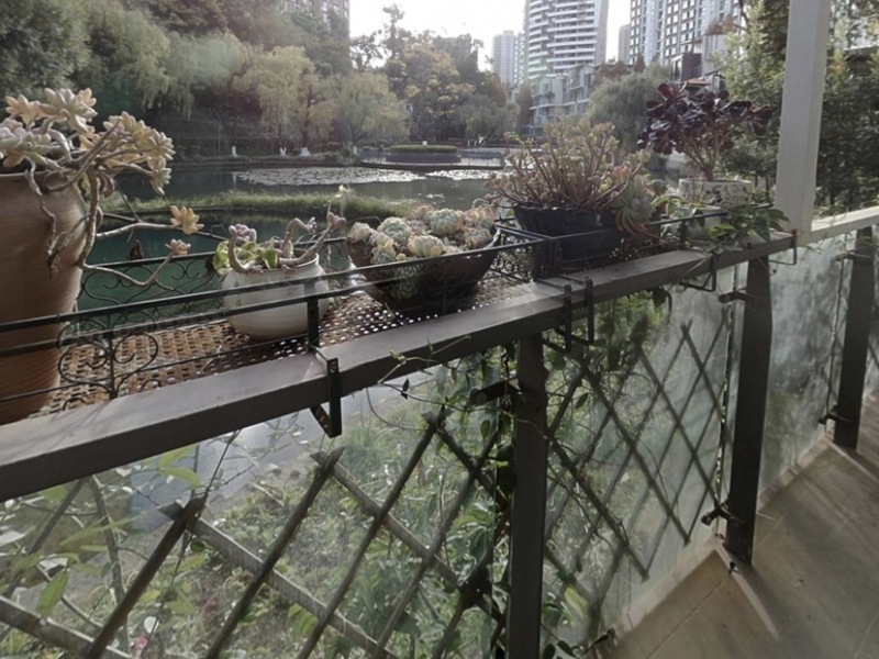 6室2廳2陽(yáng)臺(tái) 云南映象花好月圓一期別墅陽(yáng)臺(tái)