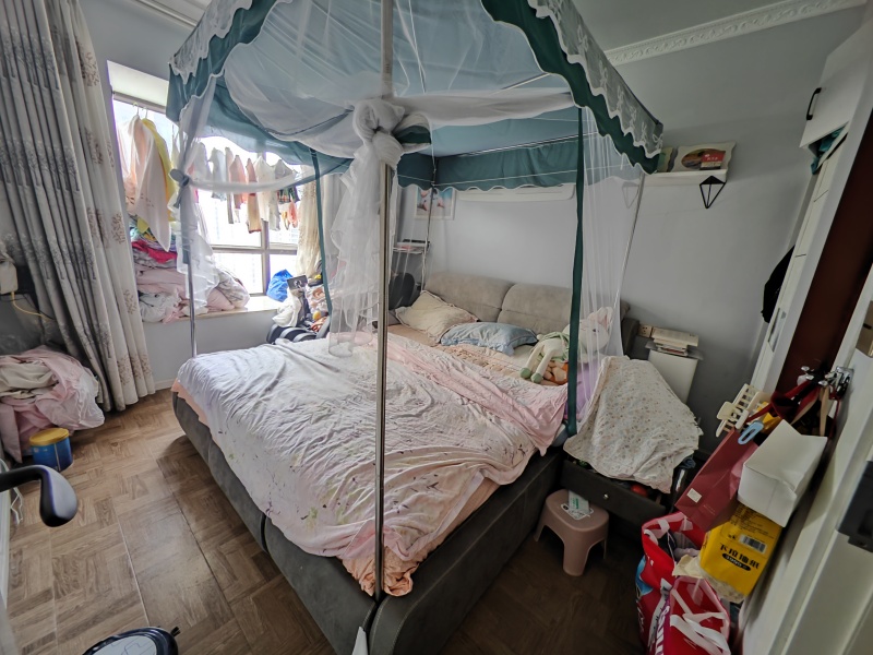 3室2廳1陽臺(tái) 金科陽光里臥室