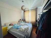 3室2廳2陽臺(tái) 銀海城市花園臥室