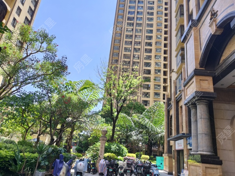 3室2廳 匯都國(guó)際二期自家花園