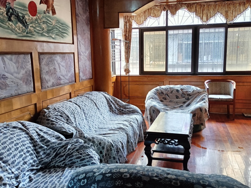 4室2廳1陽臺(tái) 國(guó)防路37號(hào)（軍產(chǎn)房）客廳