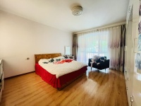 9室2廳3陽臺 萬和花園別墅臥室