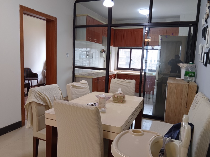 3室2廳2陽臺 西秀園餐廳