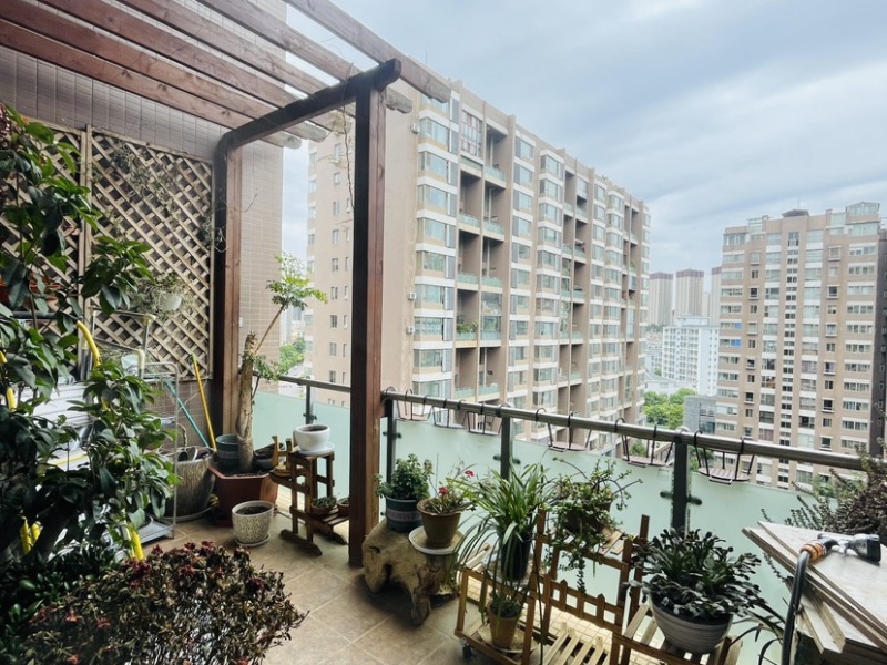 5室3廳 金江小區(qū)瑞園陽臺