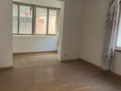 4室2廳1陽(yáng)臺(tái) 圓西路85號(hào)