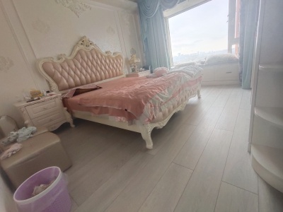 4室2廳2陽臺 海倫堡中央廣場