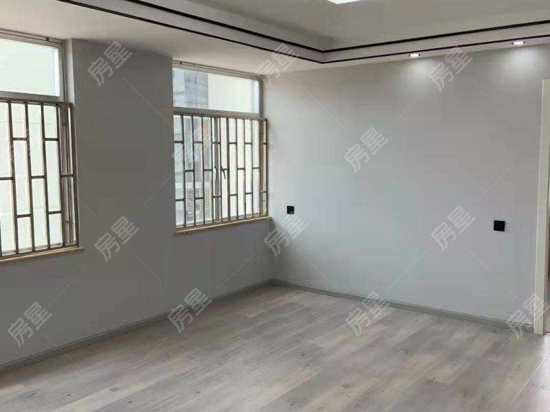 3室2廳1陽臺(tái) 集大廣場(chǎng)其他