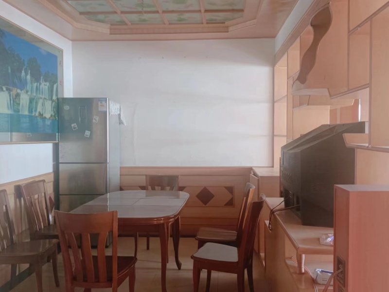 3室2廳2陽臺 東寺人家餐廳