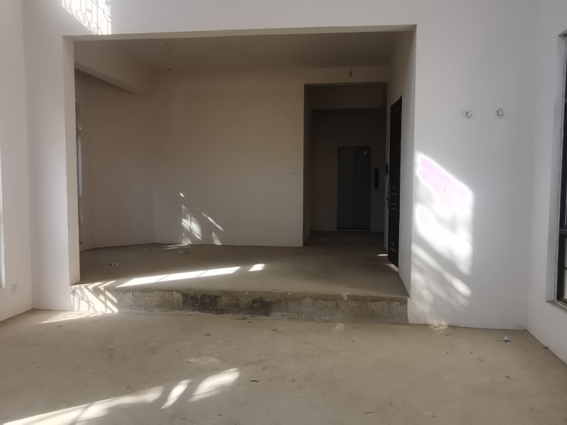 5室2廳2陽臺 滇池ONE一期別墅客廳