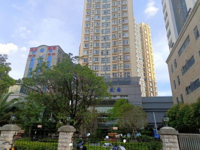 4室2廳2陽(yáng)臺(tái) 瀾滄江花園