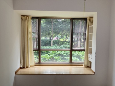 3室2廳1陽(yáng)臺(tái) 西南海天璽苑