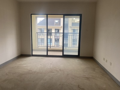 4室2廳2陽臺 萬科銀海泊岸瀾庭