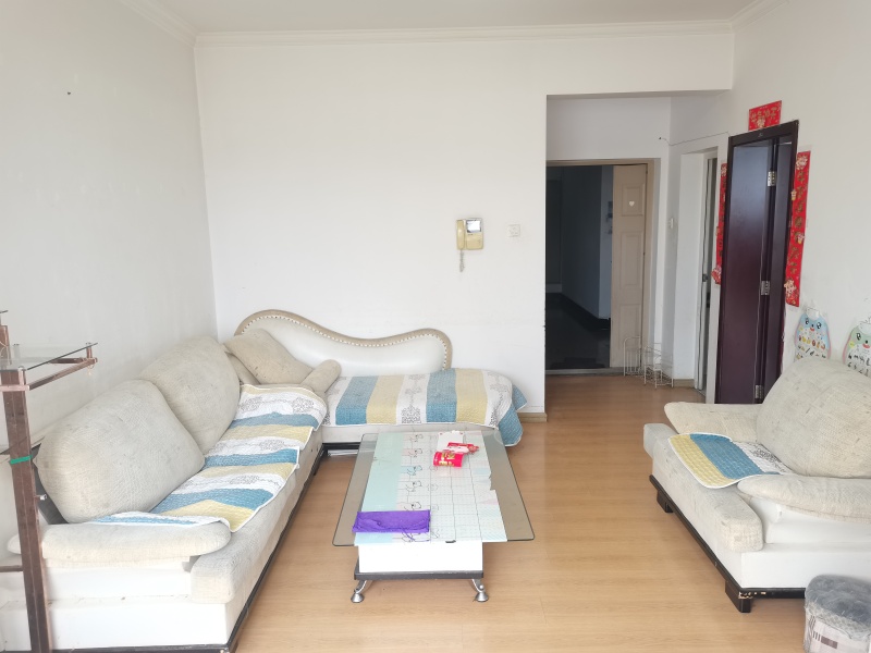 2室2廳1陽臺 春之城客廳