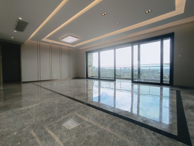 4室2廳2陽(yáng)臺(tái) 華夏四季一期