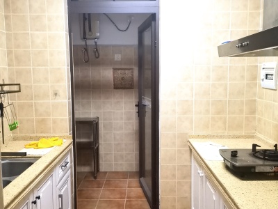 2室1廳1陽臺 萬彩城一期