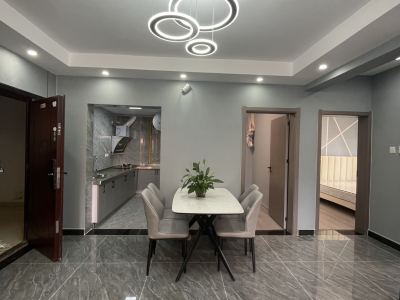 3室2廳2陽臺 錦悅四季花園小區(qū)