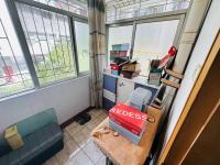 4室2廳3陽臺(tái) 東華小區(qū)陽臺(tái)