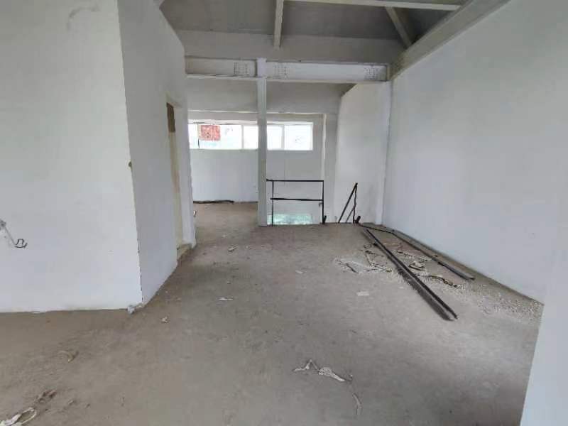 8室4廳4陽(yáng)臺(tái) 世博生態(tài)城依山北鄰里別墅客廳