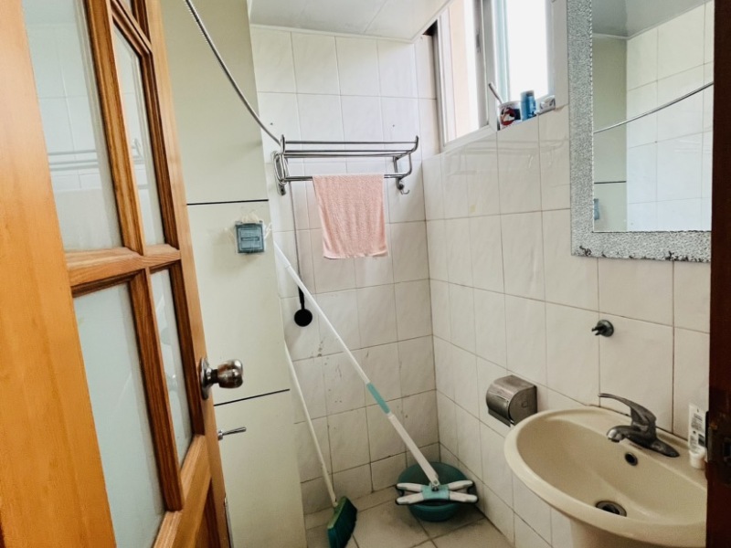 3室2廳1陽(yáng)臺(tái) 金牛小區(qū)衛(wèi)生間