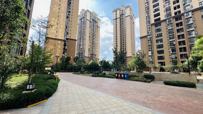 5室2廳3陽(yáng)臺(tái) 佳兆業(yè)壹號(hào)公館其他