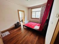 4室2廳3陽臺(tái) 東華小區(qū)臥室