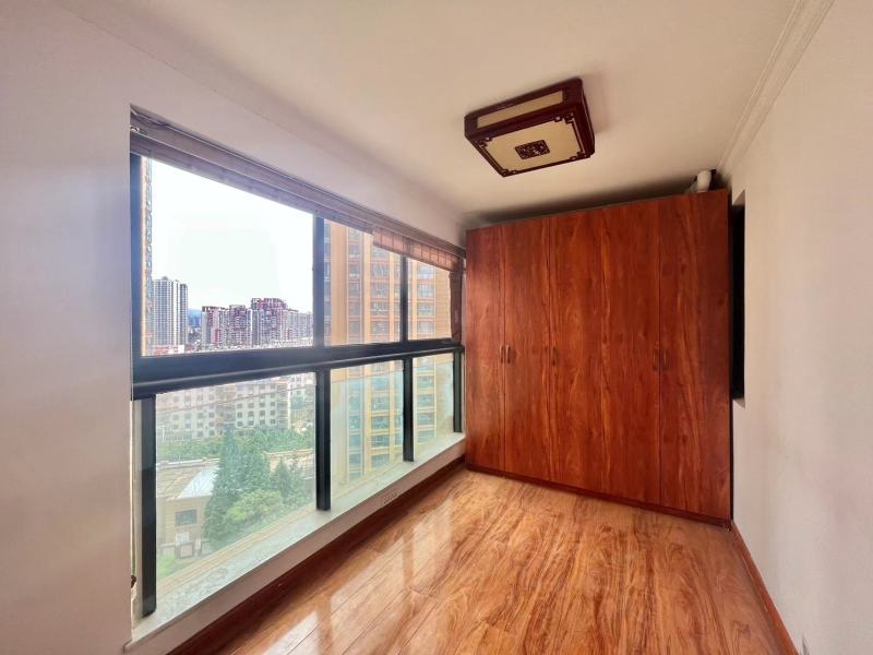 3室2廳1陽臺 濱江俊園一期其他