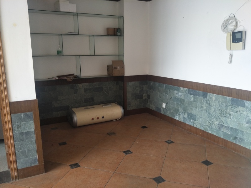 2室2廳 藍山數(shù)碼餐廳