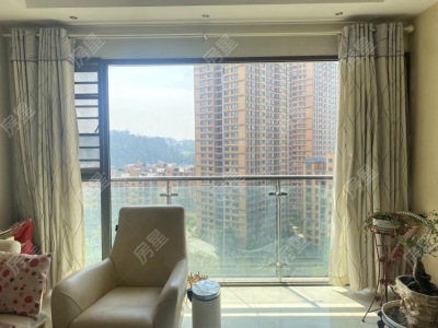 4室2廳2陽臺(tái) 云南映象花好月圓一期陽臺(tái)