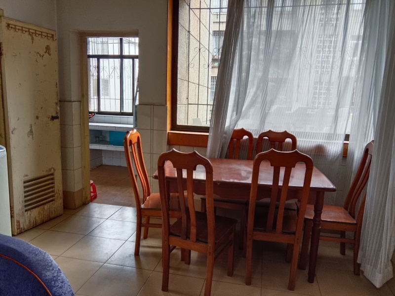 3室2廳2陽臺 紅塔花園餐廳