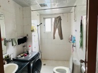 3室2廳1陽(yáng)臺(tái) 金牛小區(qū)衛(wèi)生間