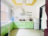 4室2廳4陽(yáng)臺(tái) 滇池衛(wèi)城藍(lán)溪?jiǎng)e墅客廳