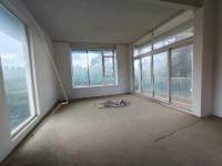 8室4廳4陽(yáng)臺(tái) 世博生態(tài)城依山北鄰里別墅客廳