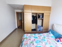 5室2廳5陽(yáng)臺(tái) 春苑花園臥室