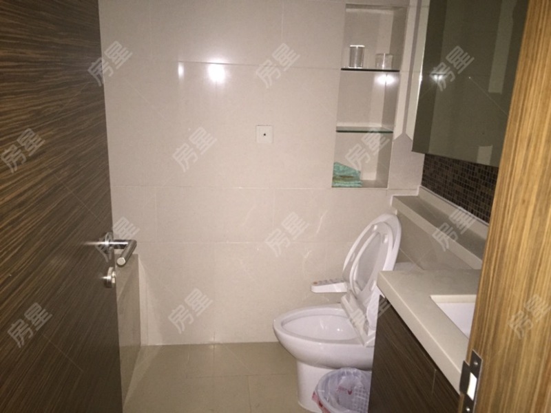 3室2廳1陽臺 七彩俊園衛(wèi)生間