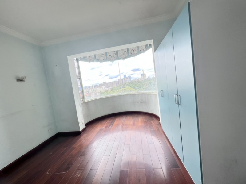 3室2廳1陽(yáng)臺(tái) 翠湖俊園臥室