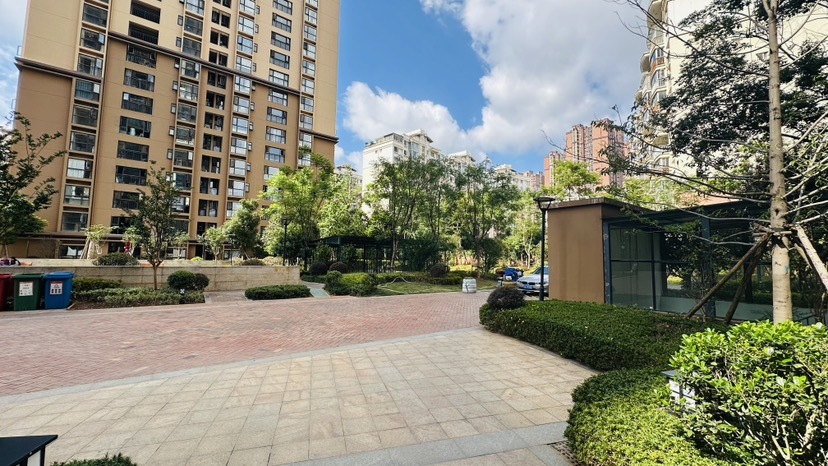 5室2廳3陽(yáng)臺(tái) 佳兆業(yè)壹號(hào)公館其他