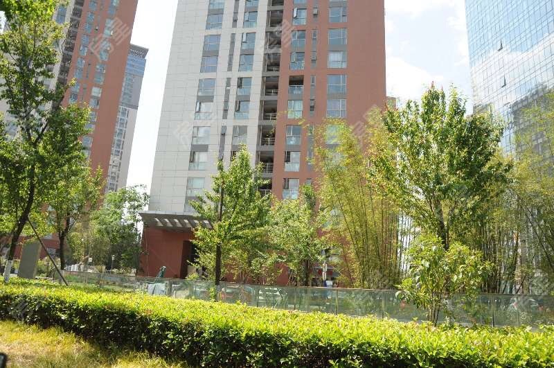 3室2廳1陽臺 七彩俊園其他